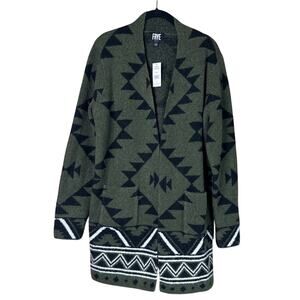 Frye The Cozy Cardigan Sweater Southwest Jacquard Cozy Luxe Yarn Size Medium NWT